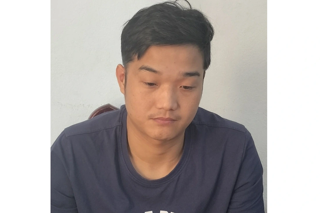 Tạm giữ tài xế xe máy kéo lê CSGT trên đường - 1 Tạm giữ tài xế xe máy kéo lê CSGT trên đường - 1
