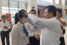 Thu hồi bằng khen của "thần y" Võ Hoàng Yên