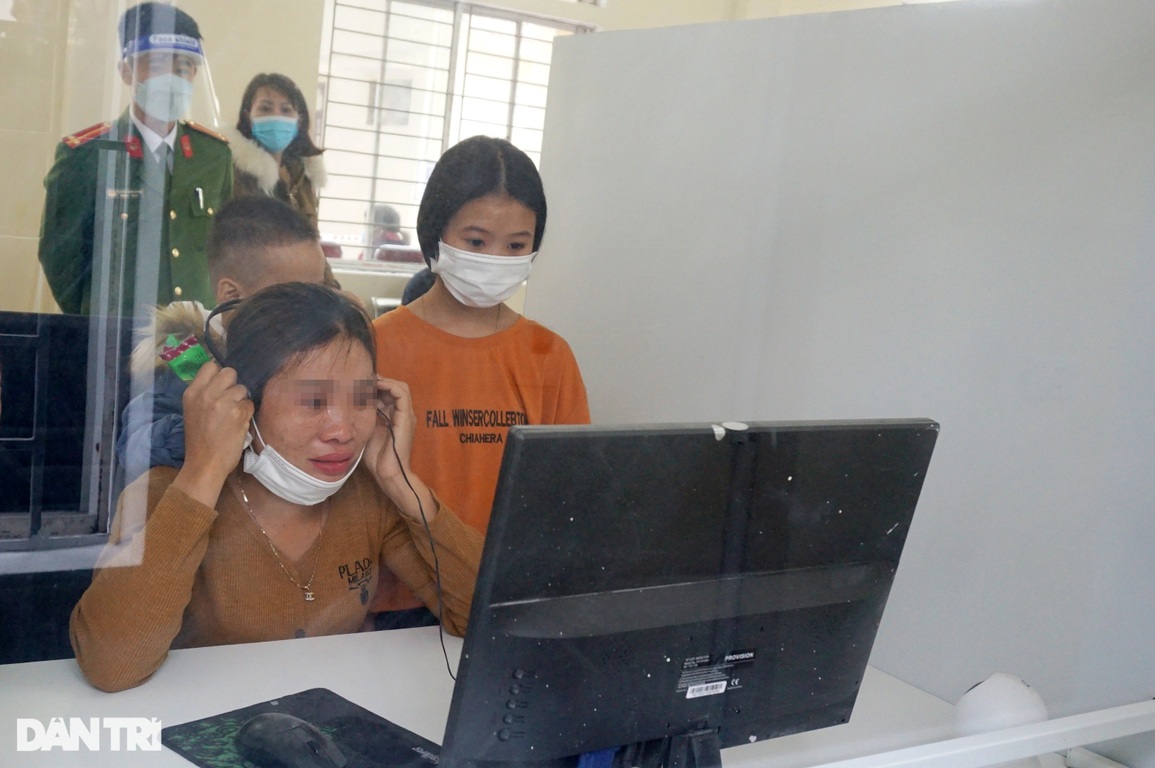 Những tử tù và cuộc gặp người thân lạ lùng qua màn hình - 7 Những tử tù và cuộc gặp người thân lạ lùng qua màn hình - 7