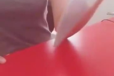 Cô gái với trò biểu diễn rùng rợn