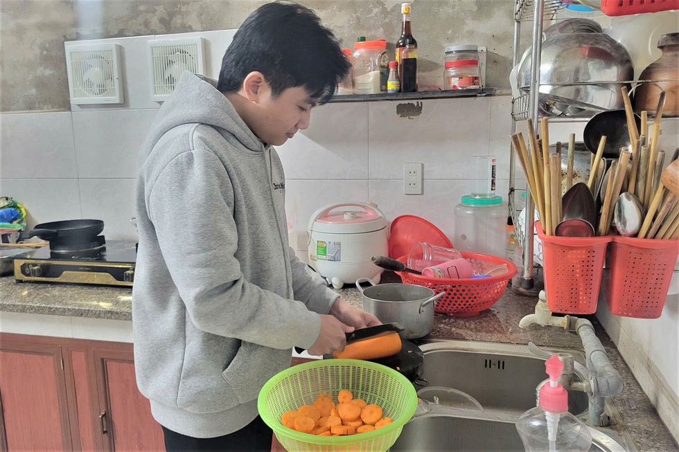 Anh em song sinh tình nguyện lên đường nhập ngũ - 4 Anh em song sinh tình nguyện lên đường nhập ngũ - 4