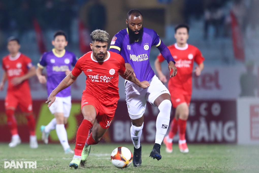 Văn Quyết tỏa sáng, Hà Nội FC đánh bại Thể Công Viettel - 5 Văn Quyết tỏa sáng, Hà Nội FC đánh bại Thể Công Viettel - 5