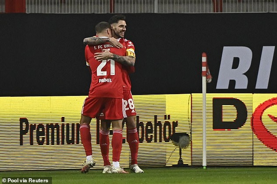 Bayern Munich hòa thất vọng, Dortmund thua đậm khi vắng Haaland - 1 Bayern Munich hòa thất vọng, Dortmund thua đậm khi vắng Haaland - 1