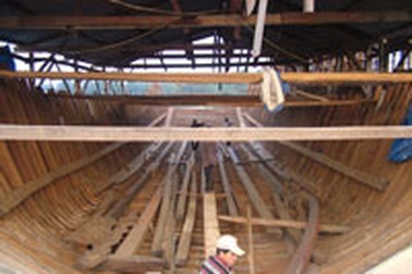 Anh nông dân nghèo đóng tàu “ngoại”