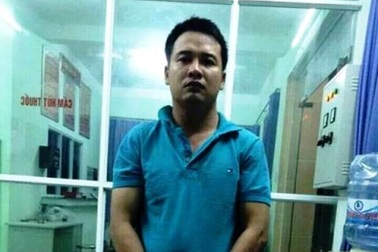 Cô gái trẻ liều mình lao xe vào kẻ cướp giật