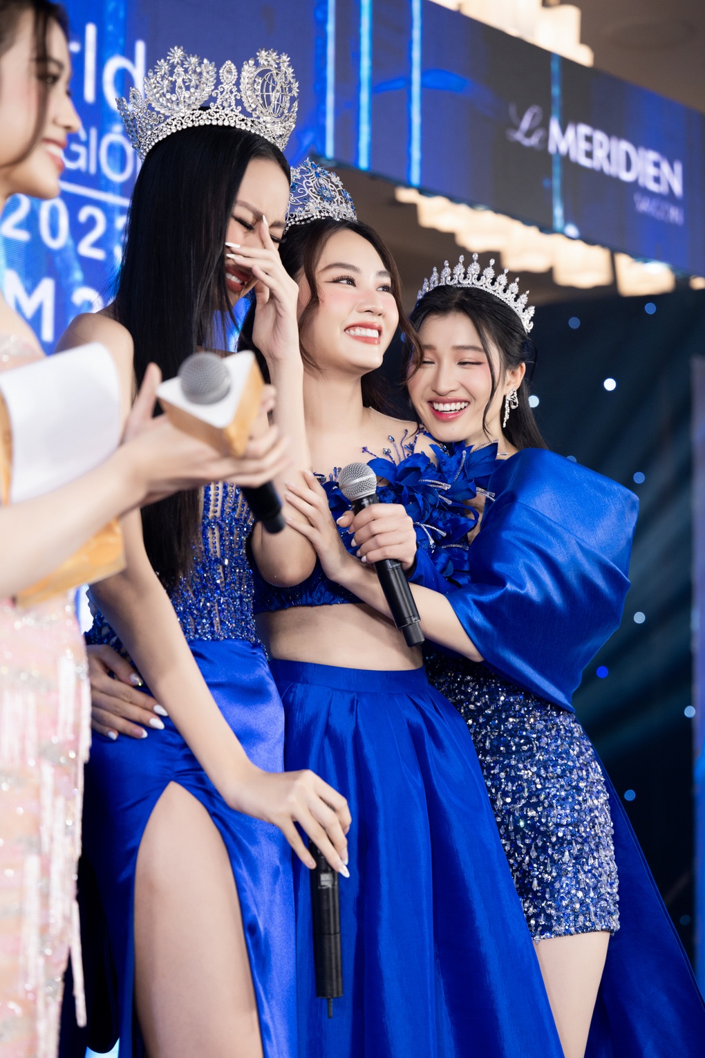 Hoa hậu Bảo Ngọc khóc nức nở khi nói về những ồn ào của Mai Phương - 2 Hoa hậu Bảo Ngọc khóc nức nở khi nói về những ồn ào của Mai Phương - 2