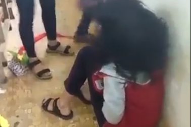 Nữ sinh đánh bạn vì ghen tuông: Giật mình yêu đương tuổi mới lớn