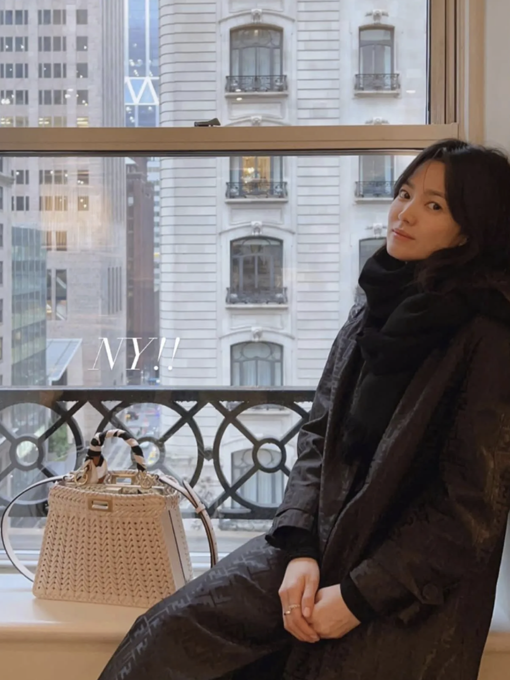 Song Hye Kyo đẹp như nàng thơ, gây chú ý tại Met Gala 2023 - 8 Song Hye Kyo đẹp như nàng thơ, gây chú ý tại Met Gala 2023 - 8