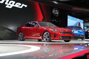 Kia Stinger "lội ngược dòng"