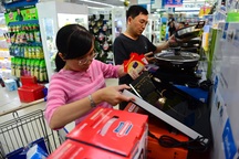 Hàng Việt bạt ngàn thế giới nhưng không ai ghi là của Việt Nam