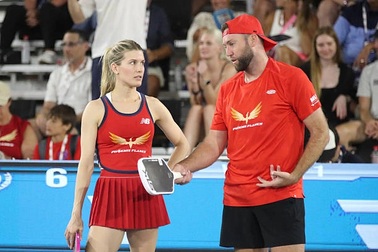 Mặt trái của việc vận động viên pickleball nam lạm dụng chơi “bao sân”