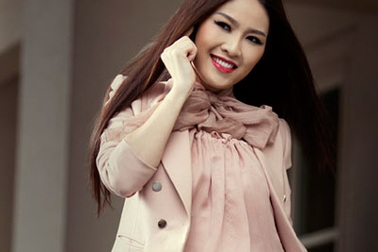 Ca sĩ Quế Vân hóa quý cô sành điệu