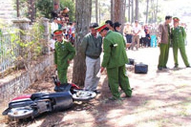 Bắt khẩn cấp nghi phạm giết người ở hồ Than Thở