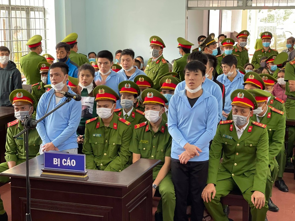 Nhóm đối tượng đột nhập vào UBND xã trộm tiền lĩnh 79 năm tù - 2 Nhóm đối tượng đột nhập vào UBND xã trộm tiền lĩnh 79 năm tù - 2