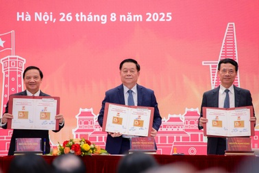 Khai trương Trung tâm Báo chí và phát hành bộ tem đặc biệt dịp Quốc khánh