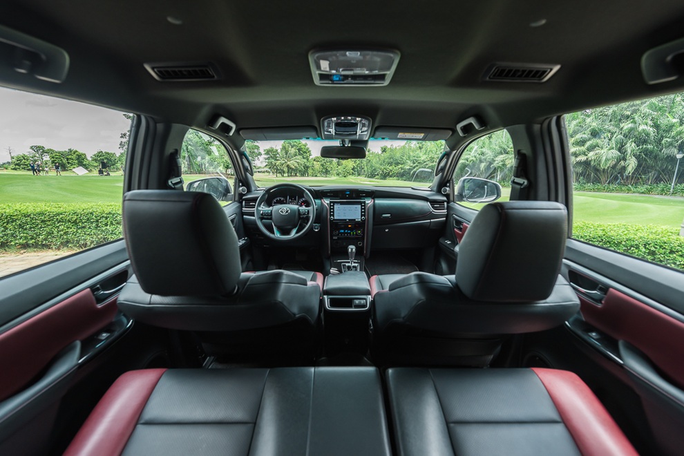 Đánh giá Toyota Fortuner 2020: Diện mạo trẻ trung, ngập tràn công nghệ - 2 Đánh giá Toyota Fortuner 2020: Diện mạo trẻ trung, ngập tràn công nghệ - 2