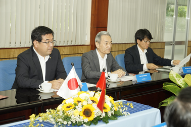 Đằng sau chiến lược "săn tìm" đối tác ngoại của Dược Hậu Giang