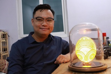 8X dành 3 năm điêu khắc trên vỏ trứng từng khiến báo nước ngoài "ngả mũ"