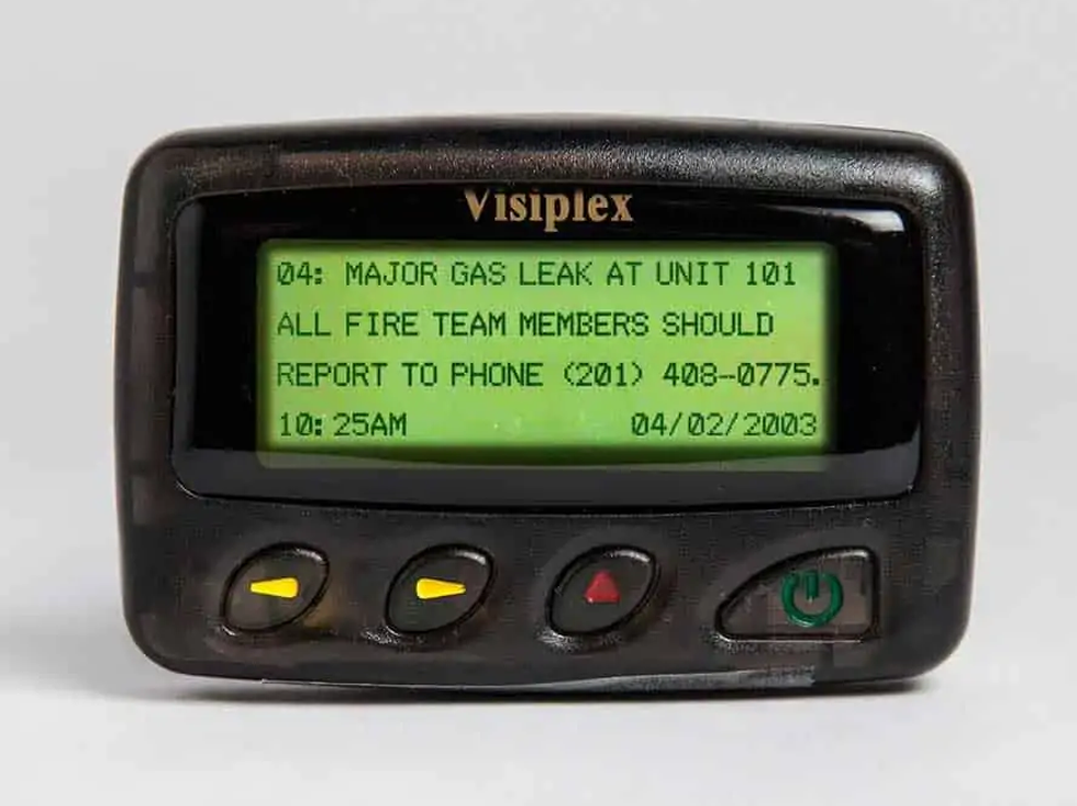 Vì sao lực lượng Hezbollah vẫn sử dụng máy nhắn tin lỗi thời? - 2 Vì sao lực lượng Hezbollah vẫn sử dụng máy nhắn tin lỗi thời? - 2