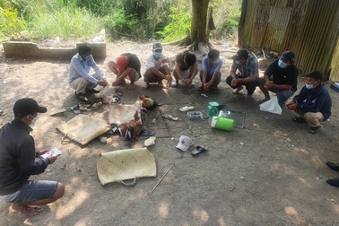 Liên tiếp bắt giữ 2 tụ điểm đá gà ăn tiền ngày cận Tết