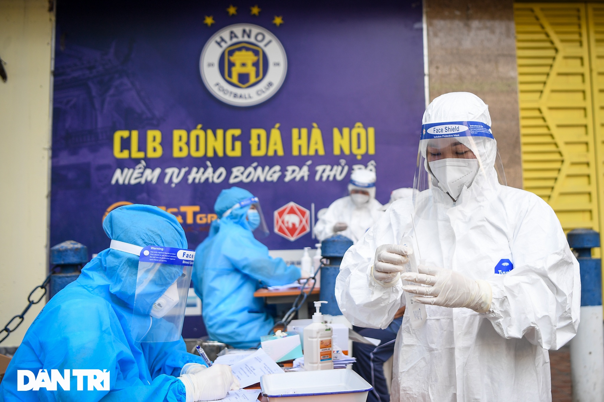 Mô hình xét nghiệm sàng lọc đồng thời tiêm vắc xin 2 trong 1 tại Hà Nội - 2 Mô hình xét nghiệm sàng lọc đồng thời tiêm vắc xin 2 trong 1 tại Hà Nội - 2