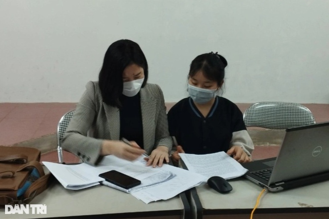 Nữ sinh trường làng đạt giải Nhất tỉnh cuộc thi Tự hào Việt Nam - 2 Nữ sinh trường làng đạt giải Nhất tỉnh cuộc thi Tự hào Việt Nam - 2