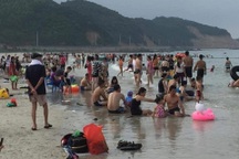 Đa dạng hóa sản phẩm du lịch, Vân Đồn hút khách dịp nghỉ lễ