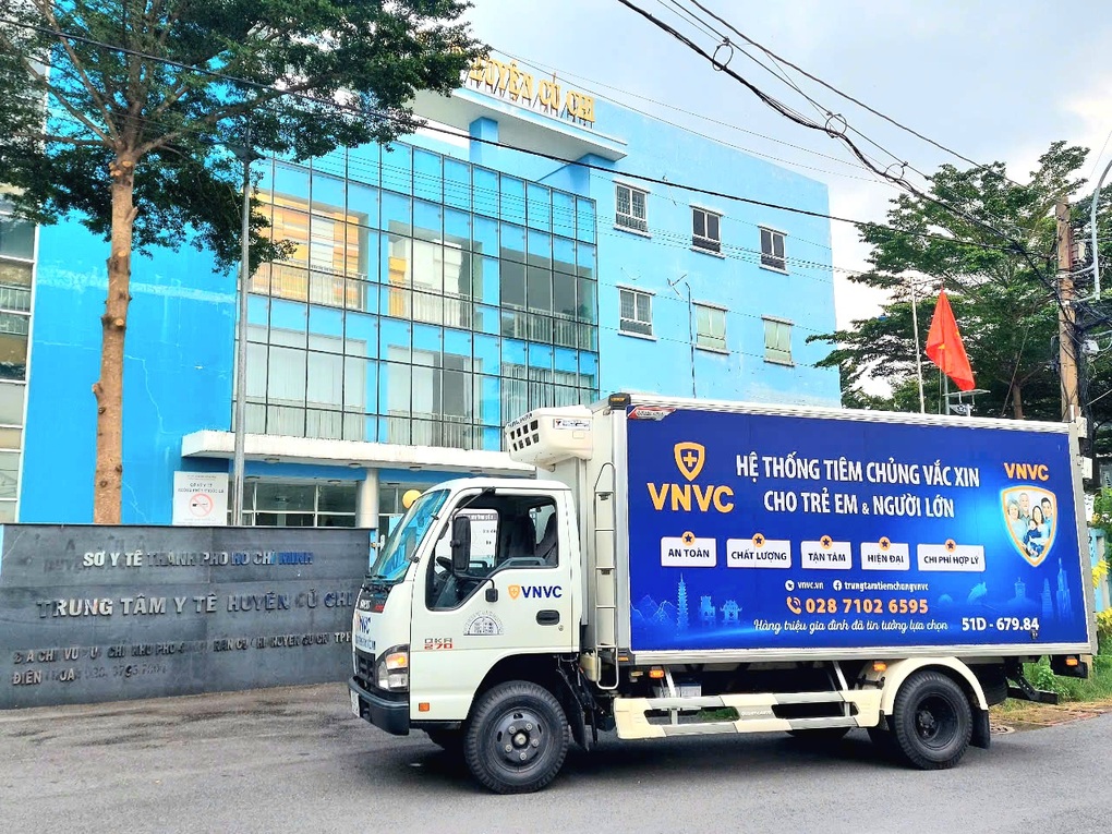 Hàng trăm trẻ TPHCM tiêm sởi miễn phí, an toàn tại VNVC ngày đầu tăng cường chiến dịch - 3 Hàng trăm trẻ TPHCM tiêm sởi miễn phí, an toàn tại VNVC ngày đầu tăng cường chiến dịch - 3