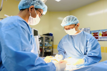 Người đàn ông mắc ung thư môi vì thói quen phổ biến