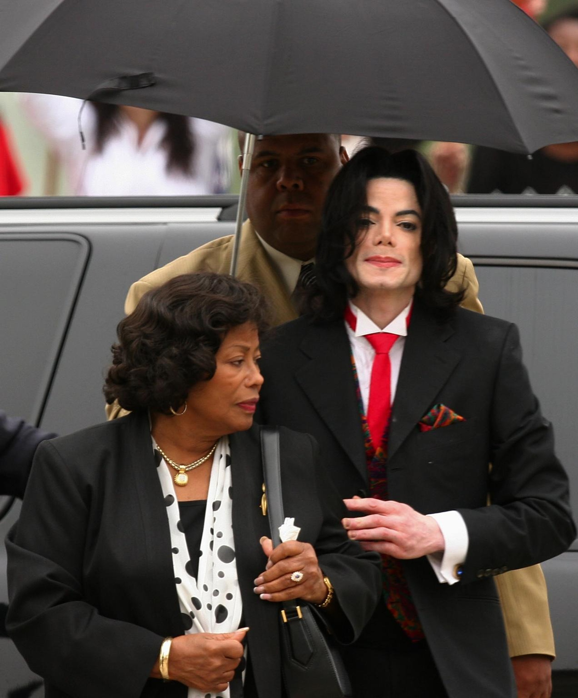 King of pop Michael Jackson's children suffer because... rich - 5