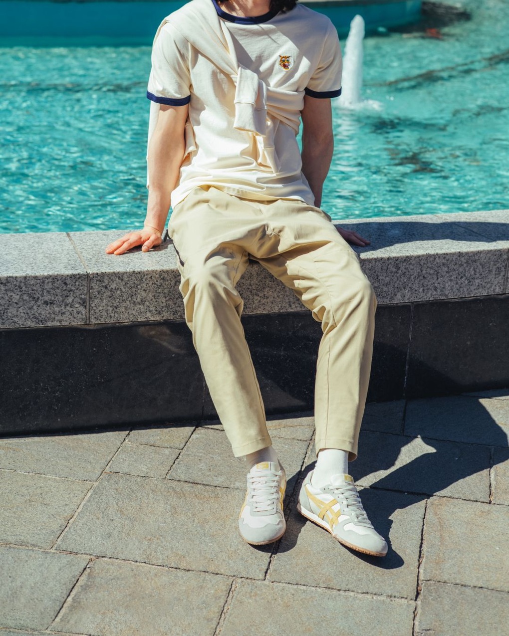 Mẫu giày sneakers sành điệu dành cho giới trẻ vào mùa hè - 4 Mẫu giày sneakers sành điệu dành cho giới trẻ vào mùa hè - 4