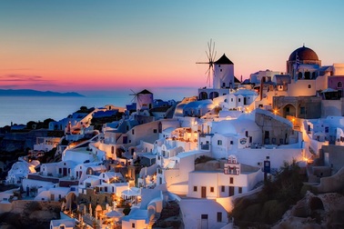 Đảo thiên đường Santorini - điểm đến của những đôi tình nhân
