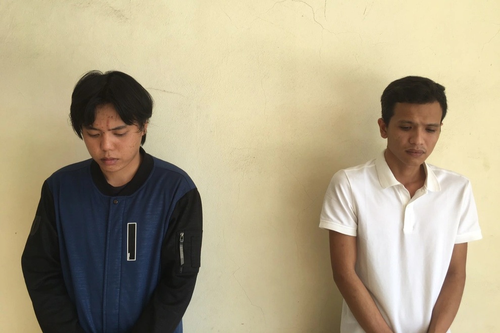 Hai thanh niên môi giới trẻ em 14 tuổi làm gái mại dâm - 1 Hai thanh niên môi giới trẻ em 14 tuổi làm gái mại dâm - 1
