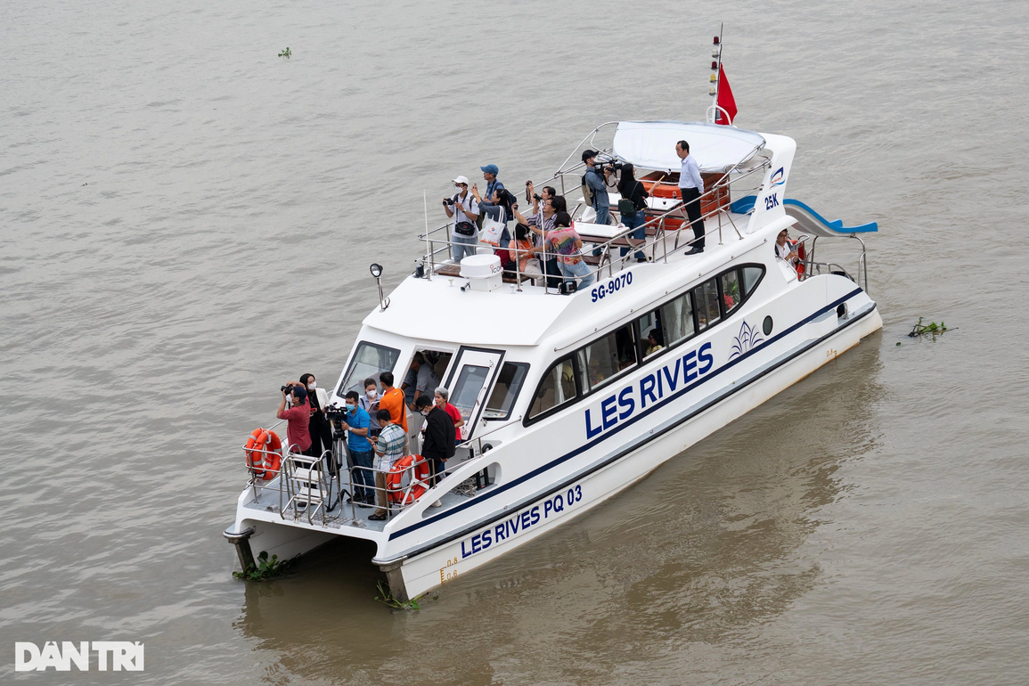 10 triệu đồng tour du thuyền sang chảnh, ngắm hoàng hôn trên sông Sài Gòn - 2 10 triệu đồng tour du thuyền sang chảnh, ngắm hoàng hôn trên sông Sài Gòn - 2