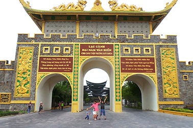 Lãnh đạo Bình Dương "tiếc" vụ khu du lịch Đại Nam tạm đóng cửa