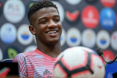 “Trảm” trụ cột, UAE tự đẩy vào thế khó trước trận gặp Việt Nam