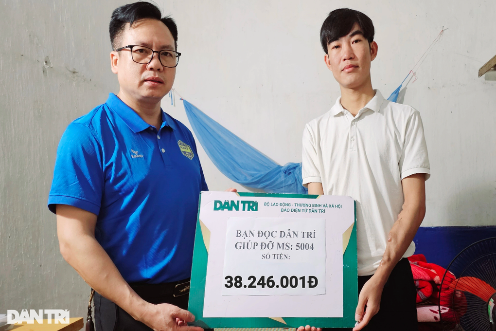 Hơn 150 triệu đồng đến với người bố bị bệnh, con trai sống trong nghèo khó - 1 Hơn 150 triệu đồng đến với người bố bị bệnh, con trai sống trong nghèo khó - 1