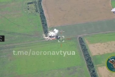 Ukraine phóng "hỏa thần" HIMARS phá hủy khí tài hiếm của Nga