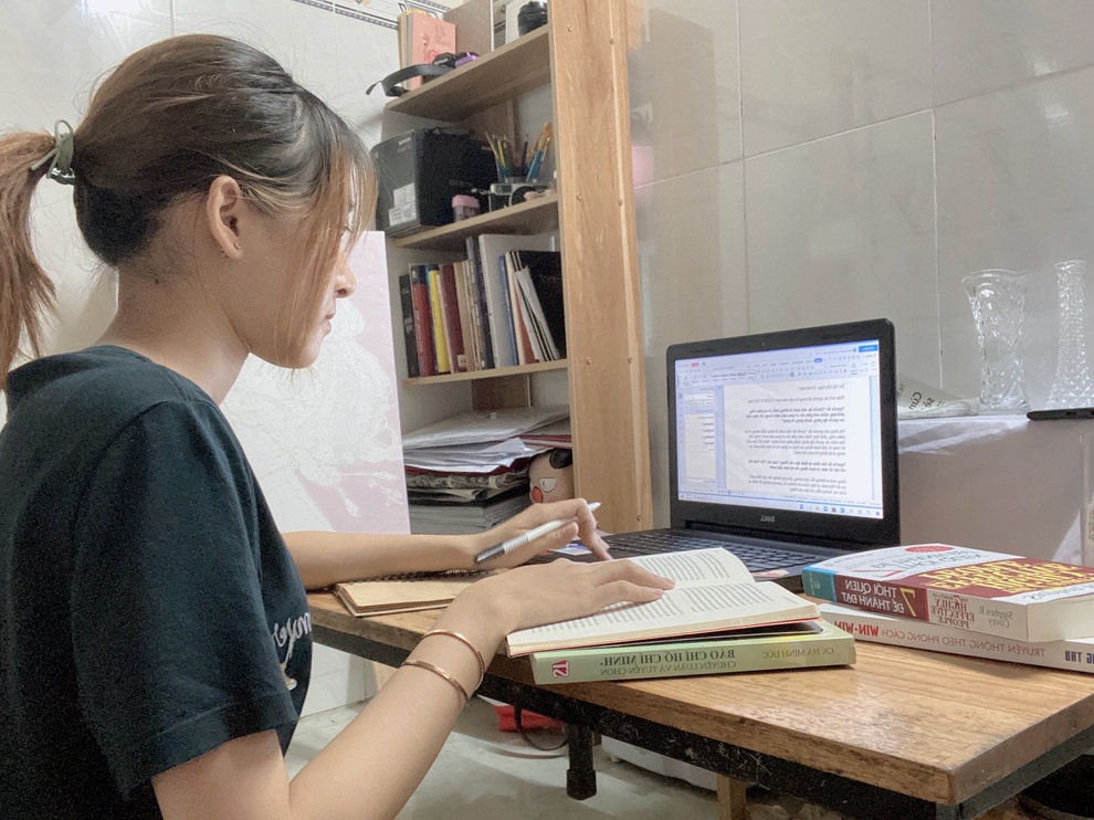 Nhiều sinh viên ngoại tỉnh mắc kẹt ở TPHCM trong những ngày giãn cách - 3 Nhiều sinh viên ngoại tỉnh mắc kẹt ở TPHCM trong những ngày giãn cách - 3