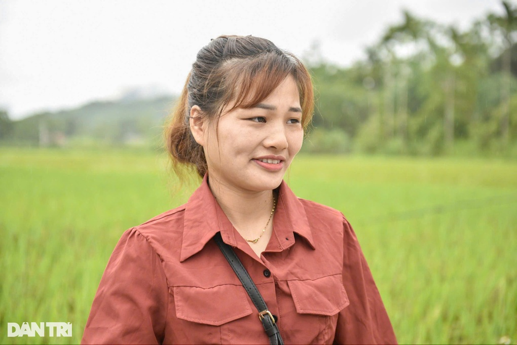 Có cây cầu rồi, con em chúng tôi sẽ không phải liều mình qua suối nữa - 2 Có cây cầu rồi, con em chúng tôi sẽ không phải liều mình qua suối nữa - 2