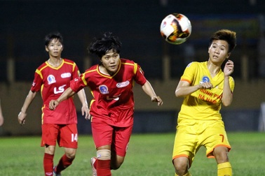 Cầu thủ nữ cắn lưỡi sau va chạm ở giải VĐQG nữ được cứu sống kịp thời