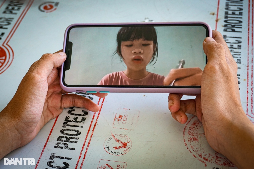 Cuộc sống của cô gái vàng trong làng thả thính Nga Bento giờ ra sao? - 3 Cuộc sống của cô gái vàng trong làng thả thính Nga Bento giờ ra sao? - 3