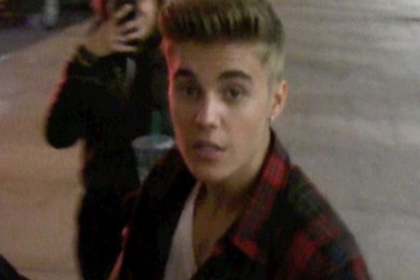 Justin Bieber bị buộc tội ăn cắp ý tưởng