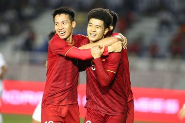 Lập hat-trick, Đức Chinh vươn lên dẫn đầu danh sách Vua phá lưới