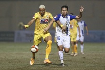 CLB Thanh Hóa trắng tay trên sân nhà trước Nam Định