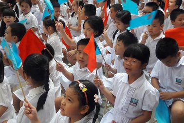 Xử lý nghiêm đối với trường học lạm thu trái quy định