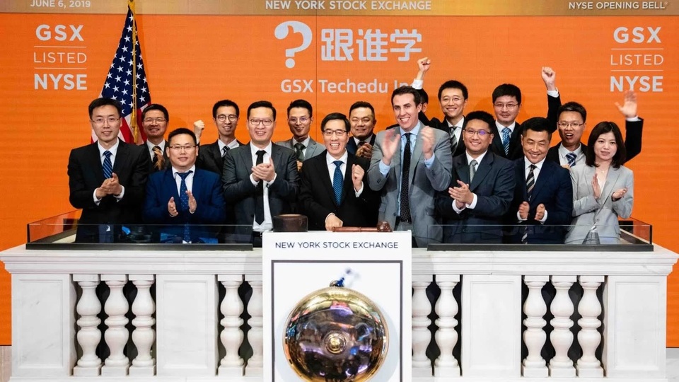 Bị tố lừa đảo, ông chủ công ty giáo dục online Trung Quốc mất ngay 1 tỷ USD - 1 Bị tố lừa đảo, ông chủ công ty giáo dục online Trung Quốc mất ngay 1 tỷ USD - 1