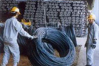 Giá thép tăng thêm 100.000 đồng/tấn