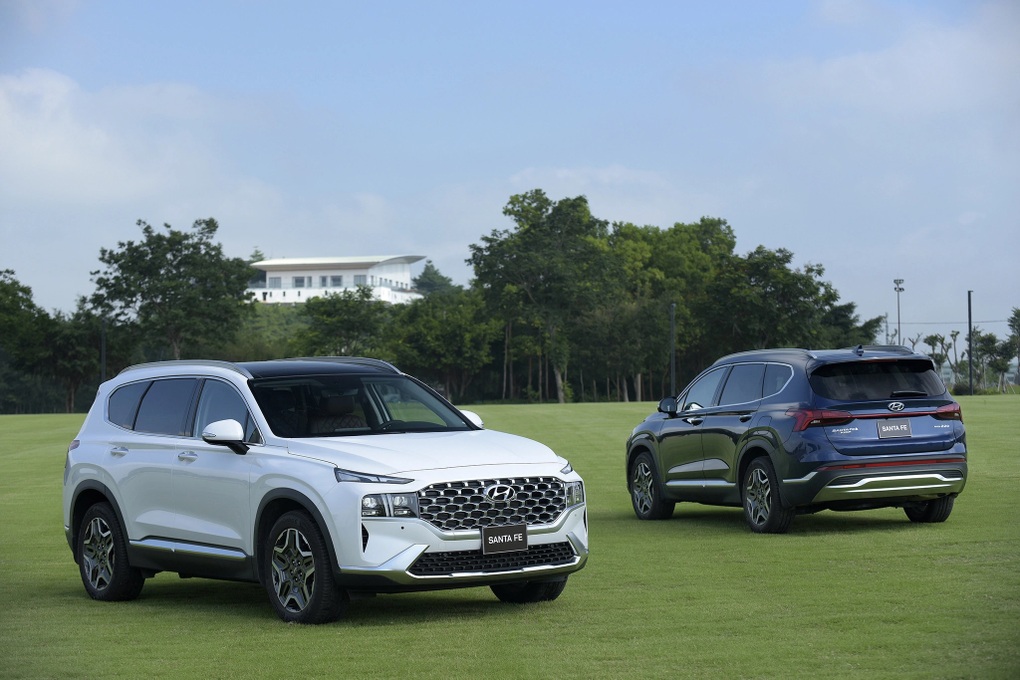 Sau thời bia kèm lạc, Ford Everest được bán đúng giá niêm yết tại đại lý - 4 Sau thời bia kèm lạc, Ford Everest được bán đúng giá niêm yết tại đại lý - 4