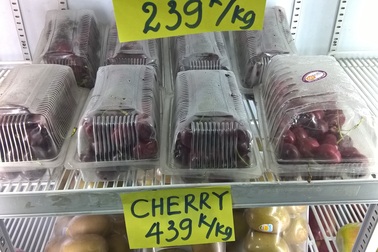 Ma trận quả cherry: Hàng Tàu "đột lốt" Mỹ, Canada bán giá cao